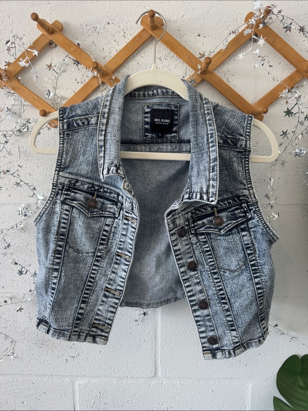 Cropped button down denim vest